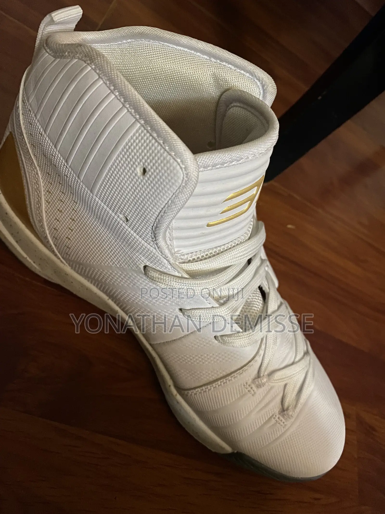 Shoe for Sell