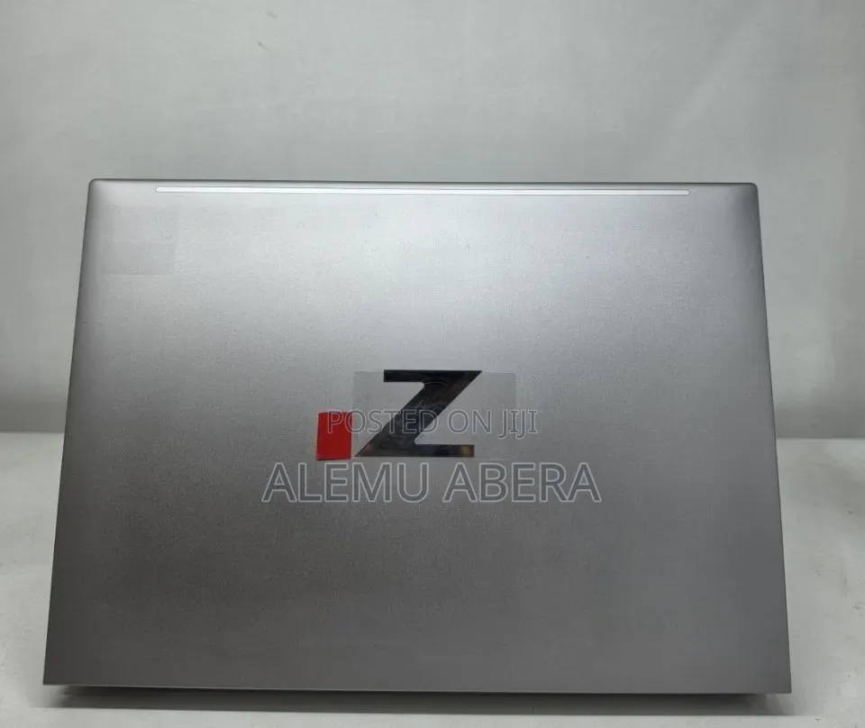 New Laptop HP ZBook Firefly 16inch G9 16GB Intel Core i7 SSD 512GB