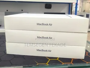 New Laptop Apple MacBook Pro 2025 M5 16GB Apple M5 SSD 512GB
