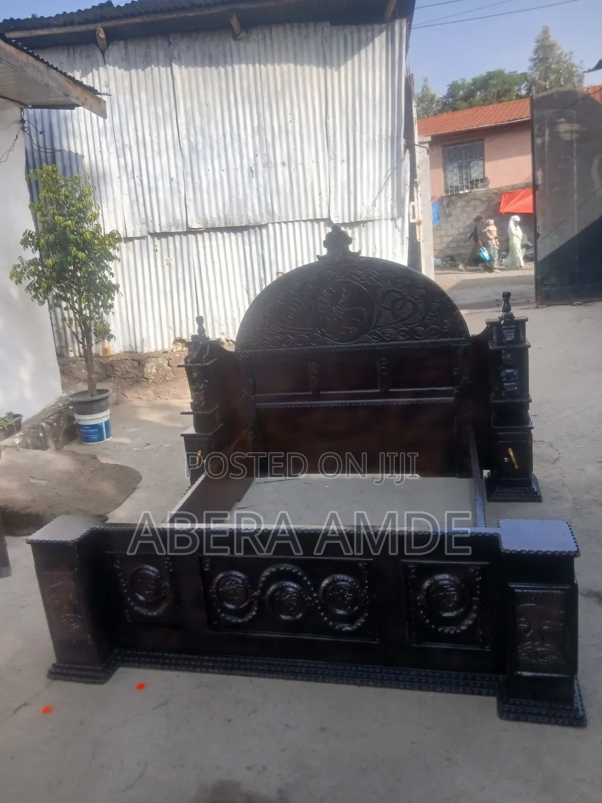 አልጋ 1ሜትር ከ50