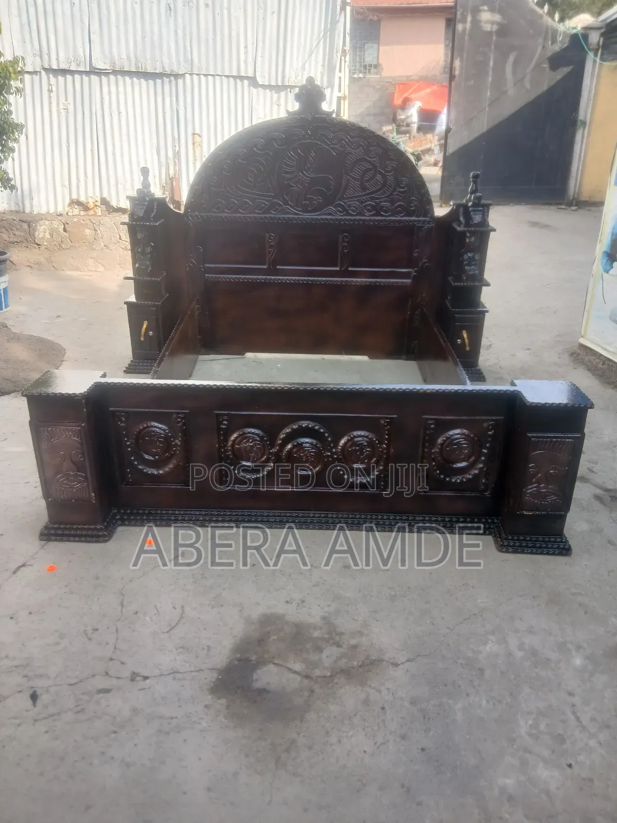 አልጋ 1ሜትር ከ50
