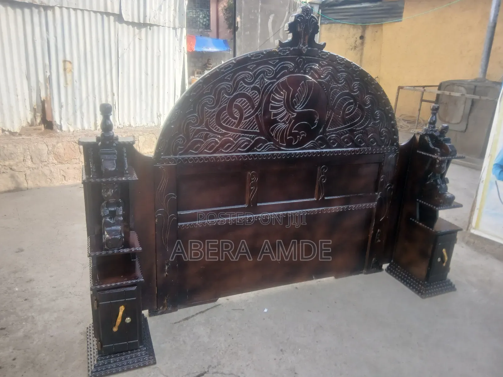 አልጋ 1ሜትር ከ50