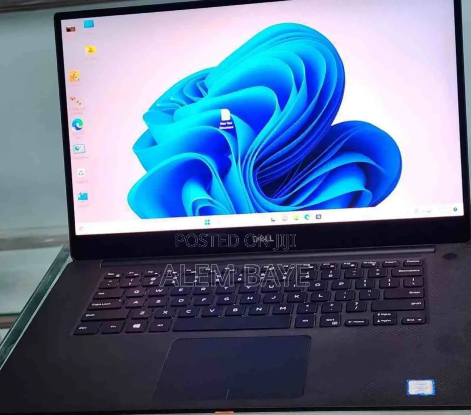New Laptop Dell XPS 15 16GB Intel Core i7 SSD 16 GB