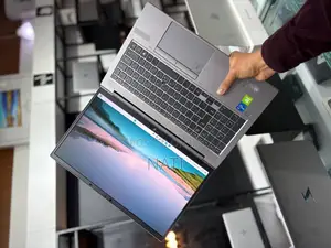 New Laptop HP 250 G8 16GB Intel Core i7 SSD 512GB
