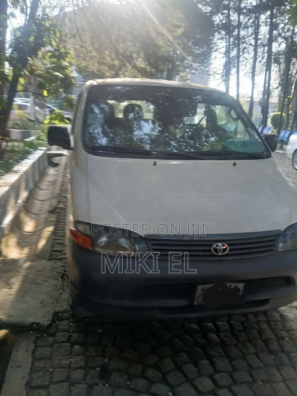 Toyota HiAce 2006 White