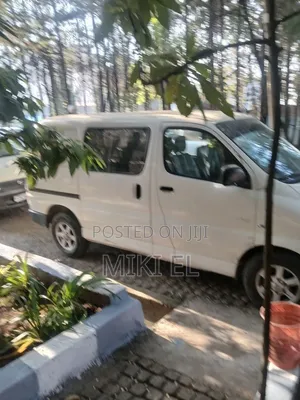 Toyota HiAce 2006 White