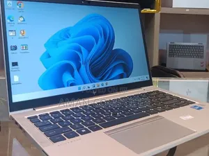 New Laptop HP EliteBook 840 G8 16GB Intel Core i5 SSD 512GB