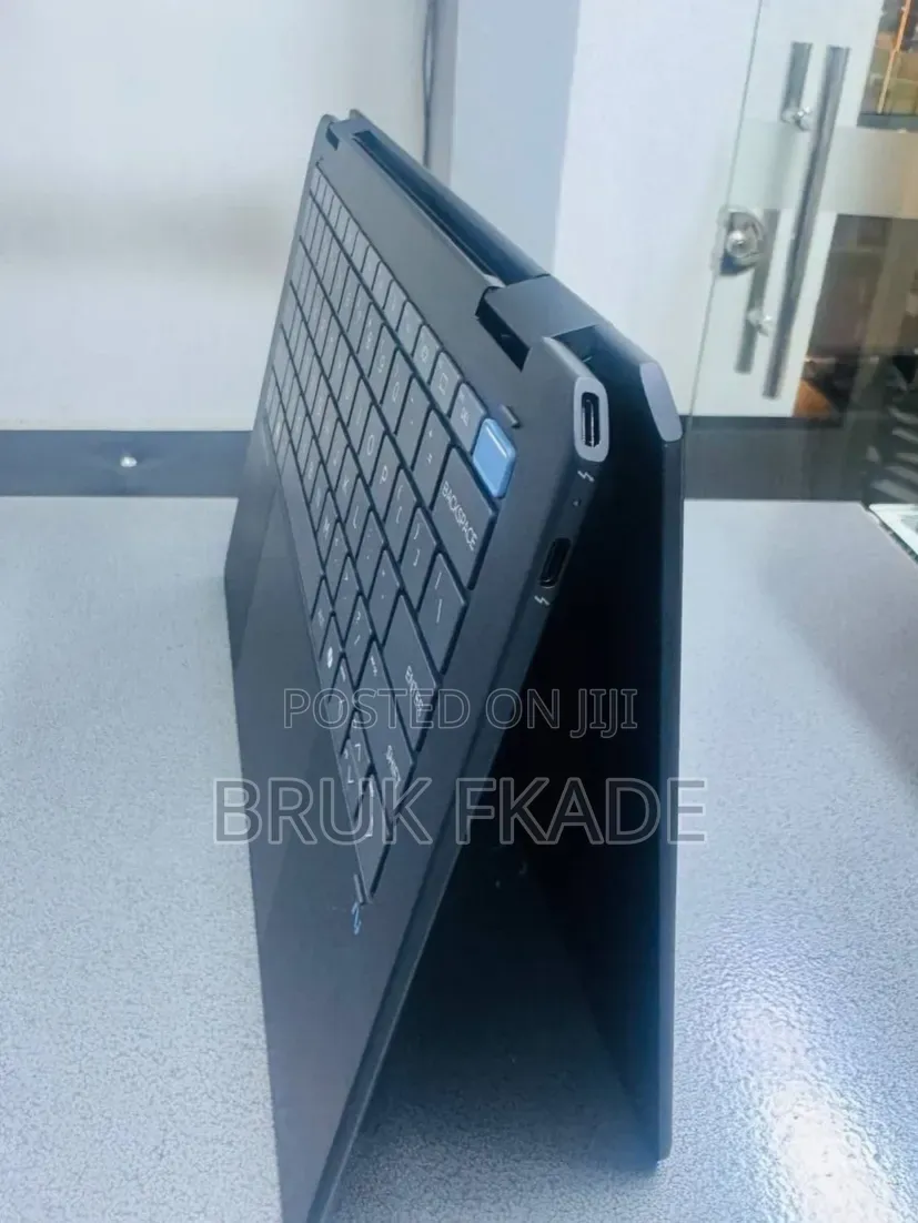 New Laptop HP OmniBook Ultra Flip 14" 16GB Intel Core Ultra 7 SSD 1T