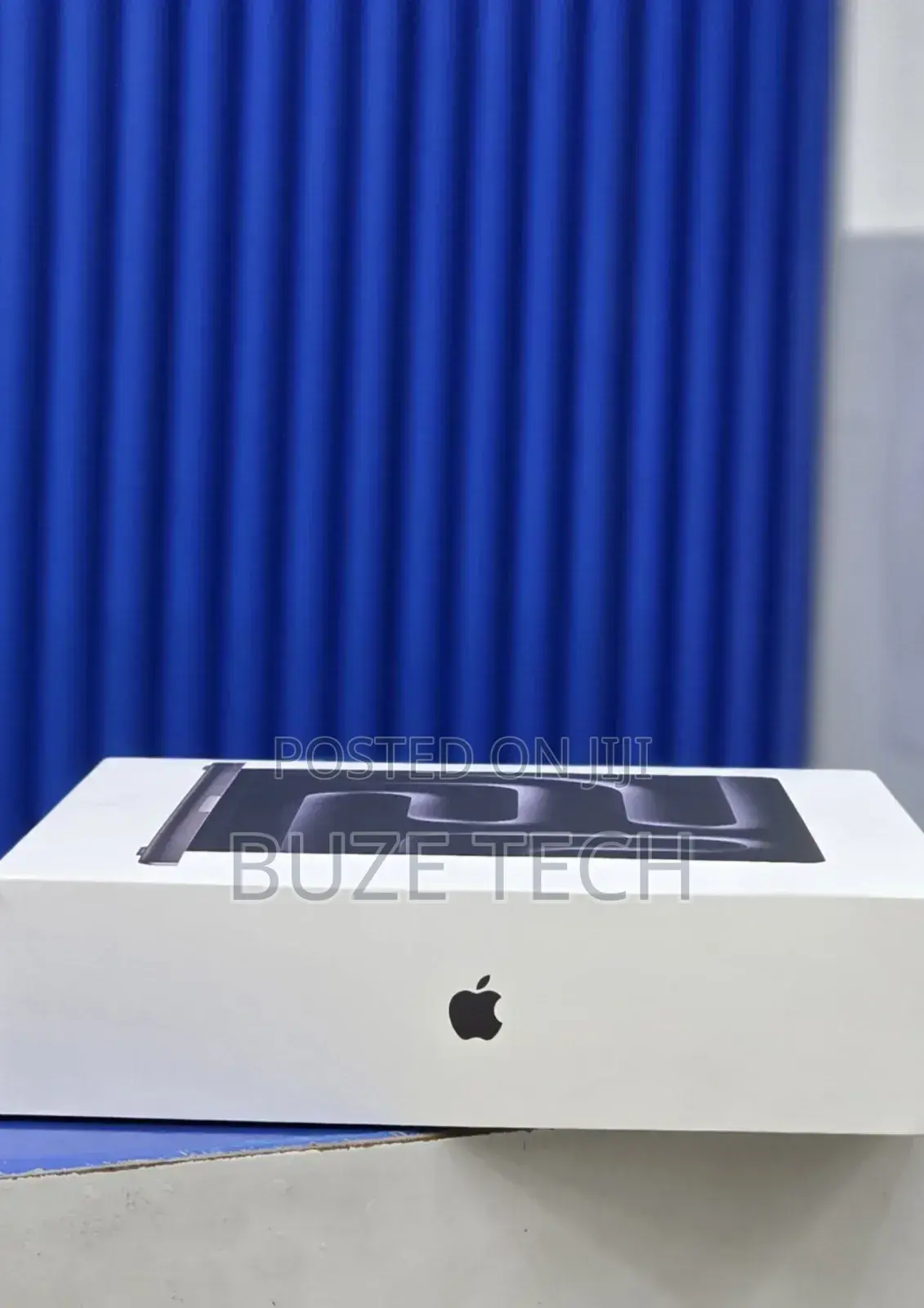 New Laptop Apple MacBook Pro 2025 M5 24GB Intel Core i9 SSD 1T