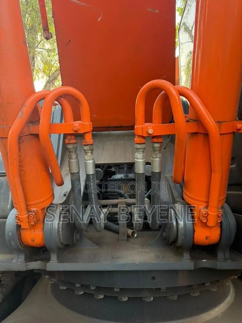 Hitachi 350 Crawler Excavator