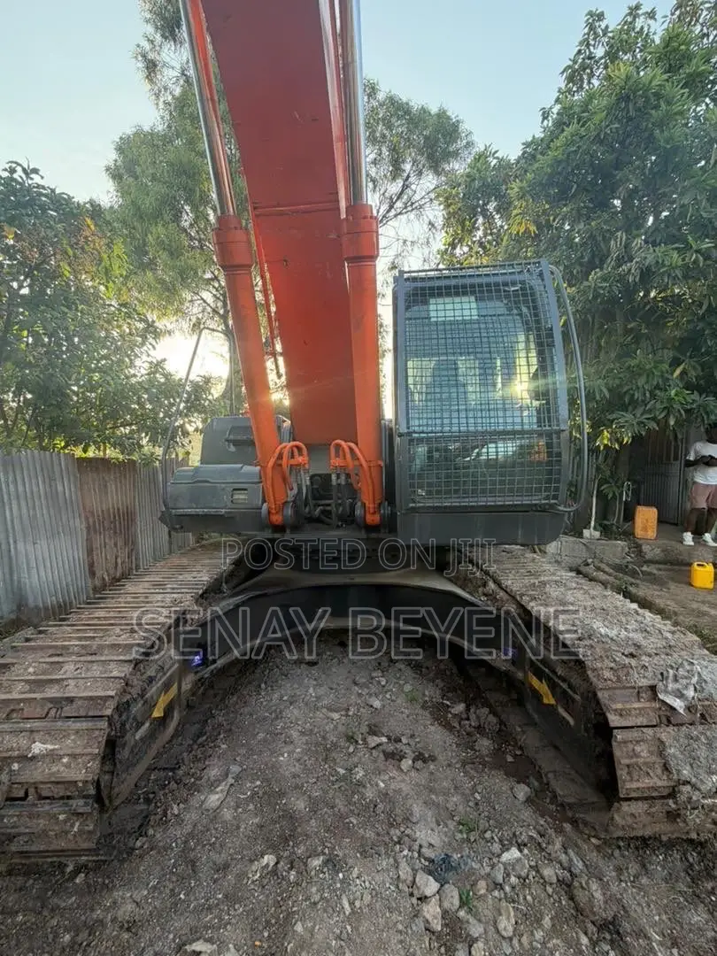 Hitachi 350 Crawler Excavator