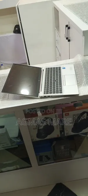 New Laptop HP EliteBook 840 G8 16GB Intel Core i5 SSD 512GB