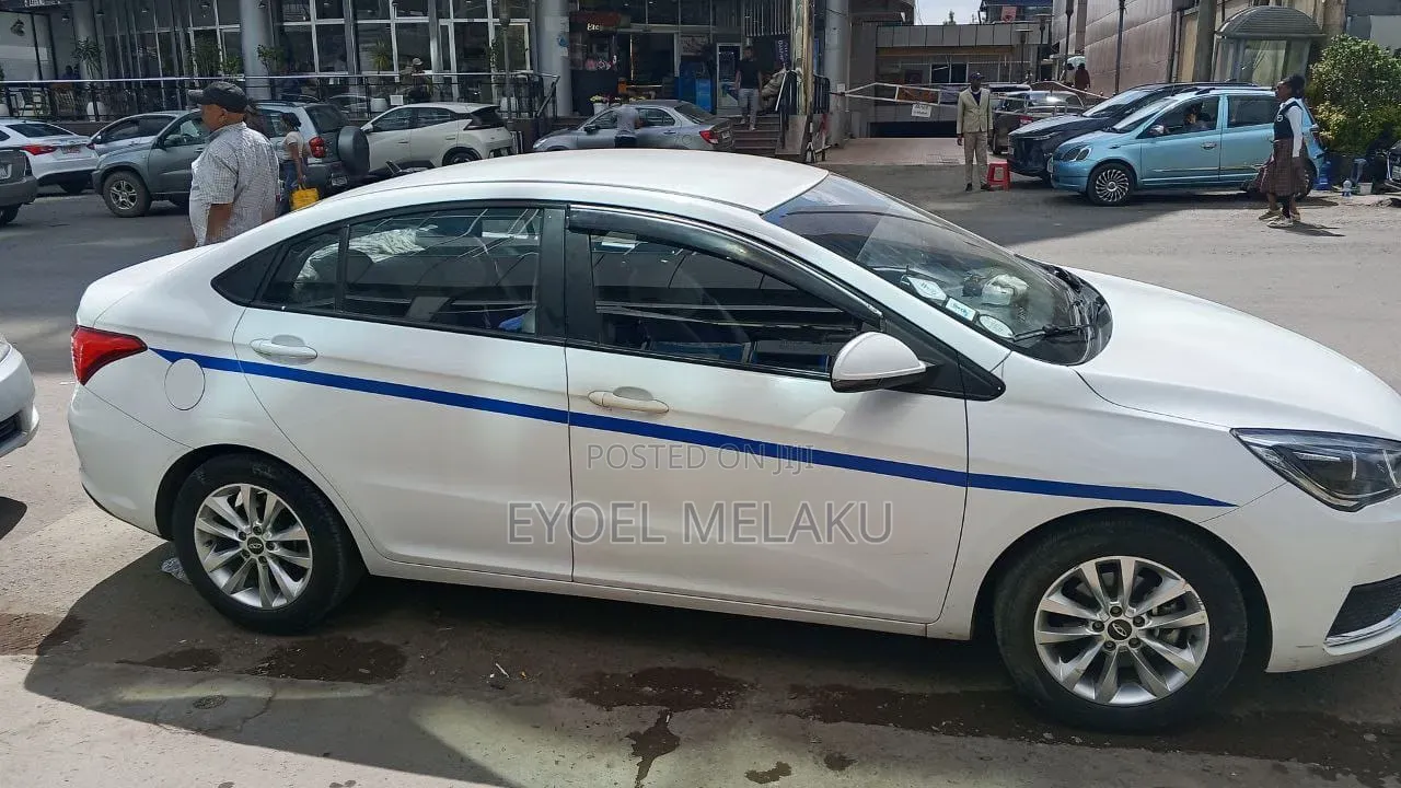 Chery Arrizo 5 2023 White
