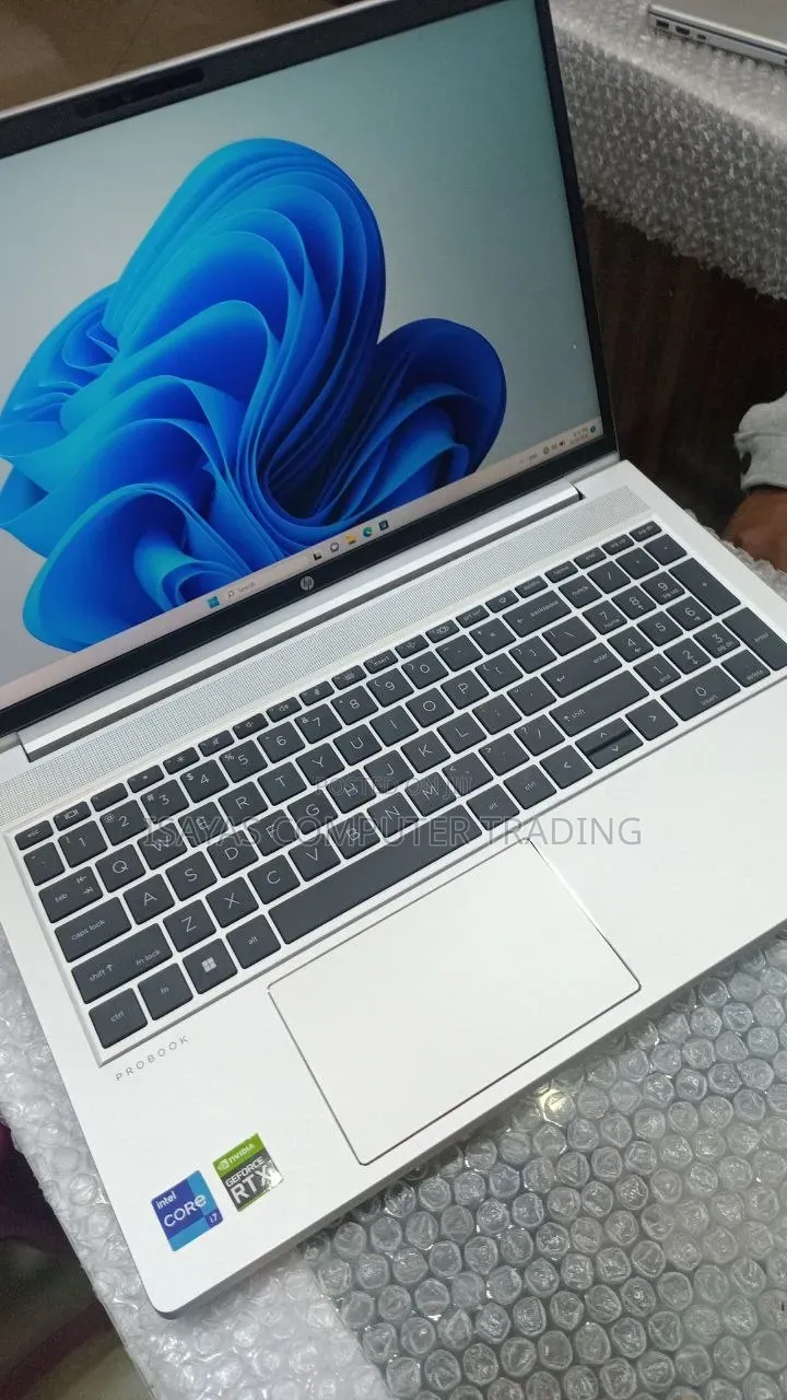 New Laptop HP ProBook 450 G9 16GB Intel Core i7 SSD 512GB