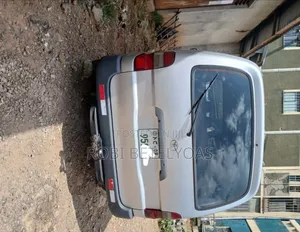Toyota HiAce 2001 Silver