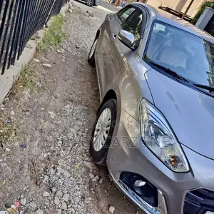 Suzuki Dzire 2022 Silver