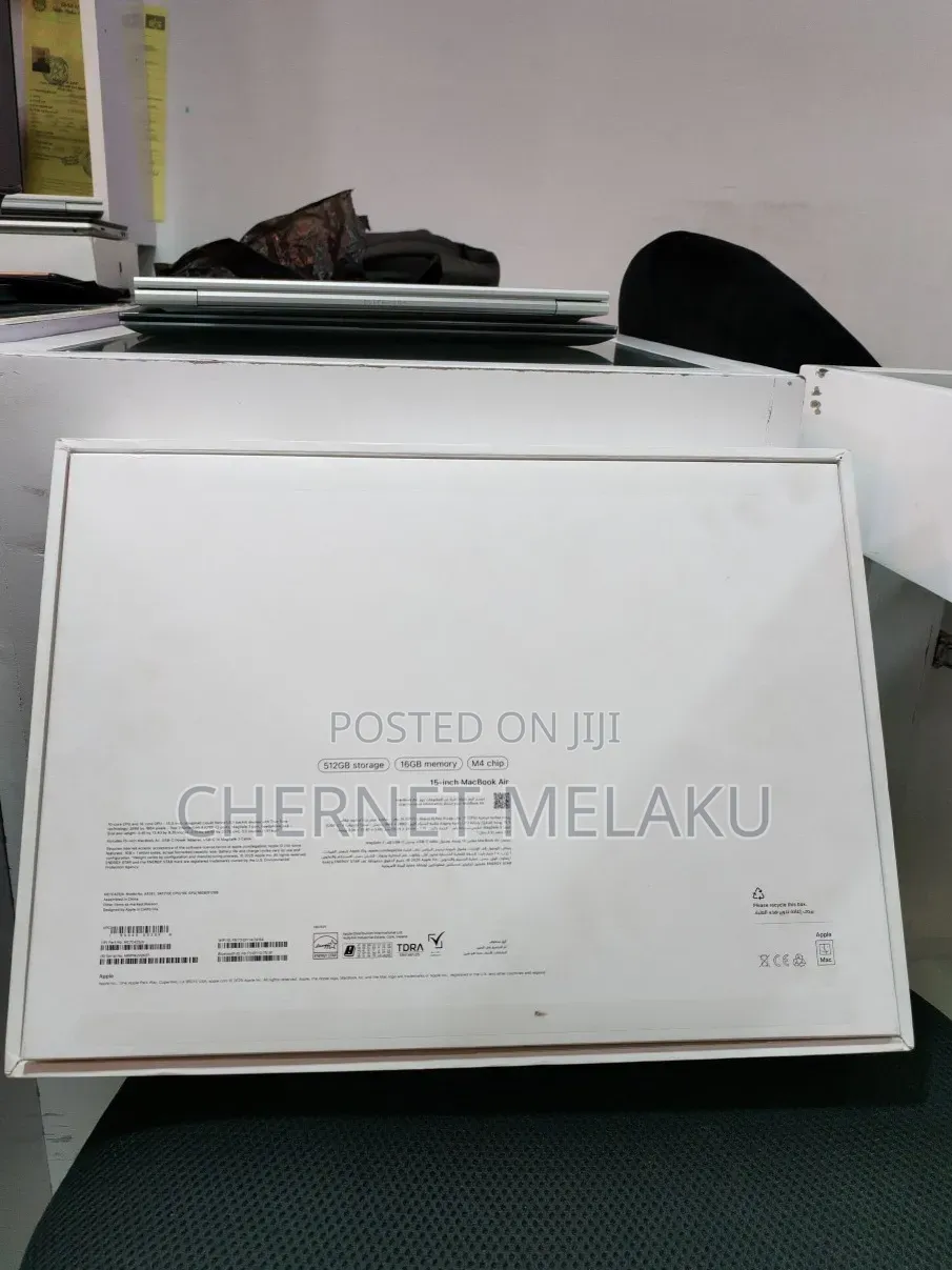 New Laptop Apple MacBook Air 2025 M4 16GB Apple M4 SSD 512GB