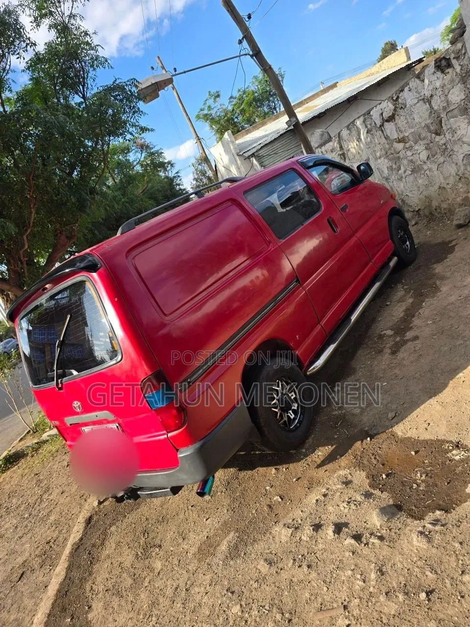 Toyota HiAce 2006 Red