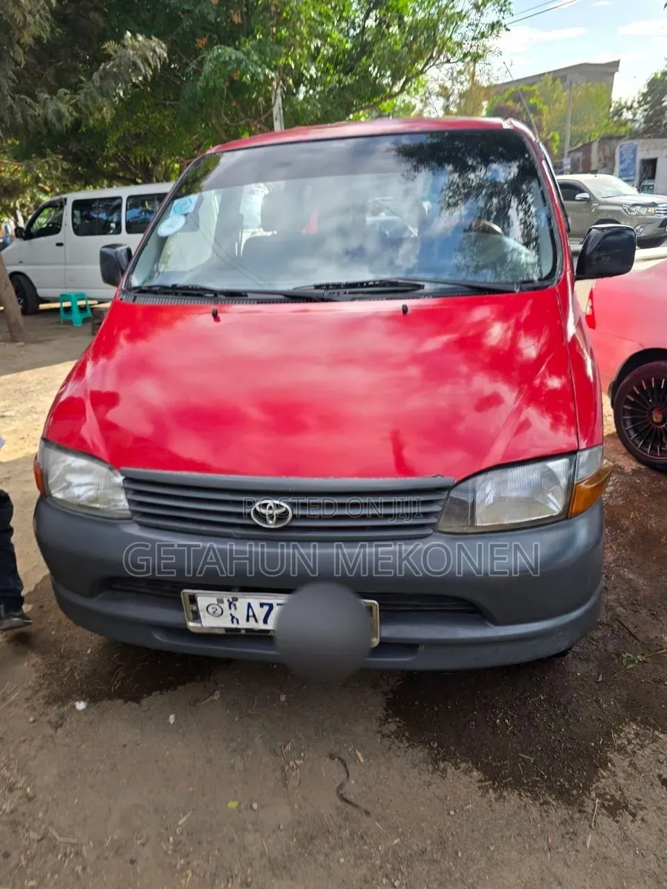Toyota HiAce 2006 Red