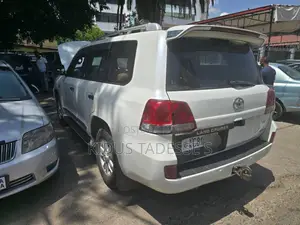 Toyota Land Cruiser 4.5 V8 GXR 2008 White