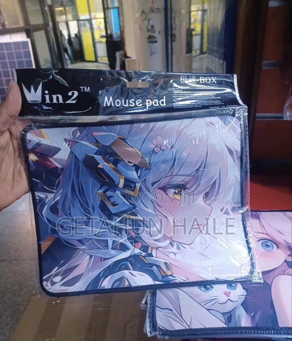Win 2 Mouse Pad