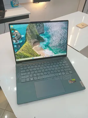 New Laptop Lenovo 16GB AMD Ryzen 7 SSD 512GB