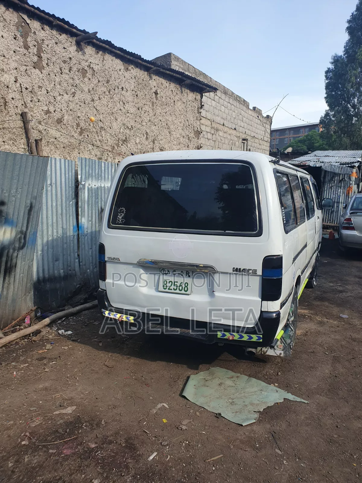 Toyota HiAce 1999 White