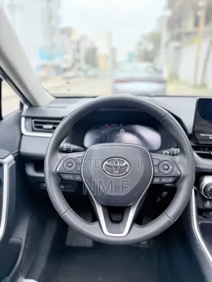 Toyota RAV4 2018 White