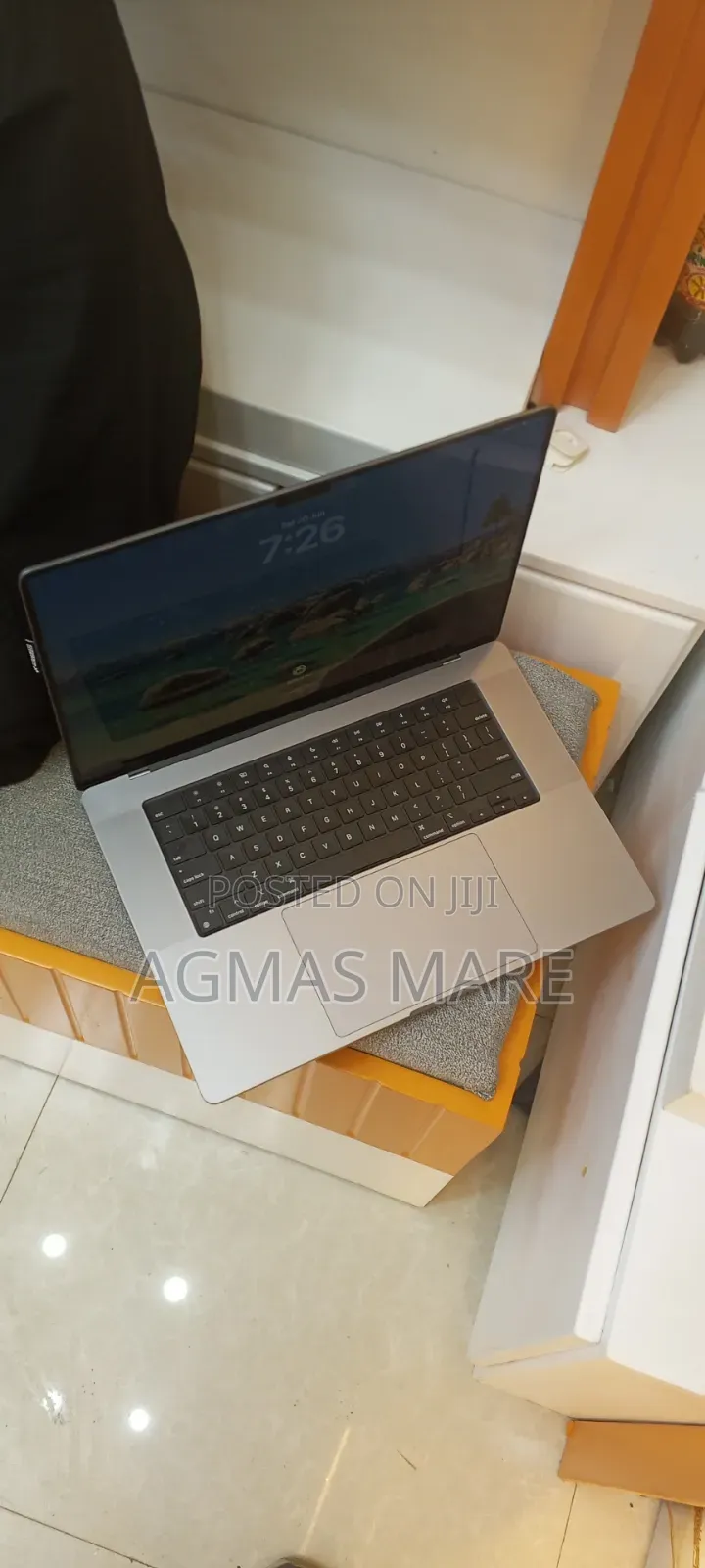 New Laptop Apple MacBook Pro 2021 M1 32GB Apple M1 Pro SSD 512GB