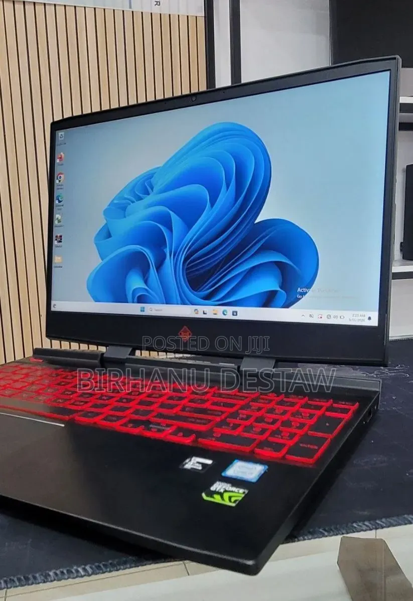 New Laptop HP Omen X 16GB Intel Core i5 SSD 128GB