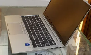 New Laptop HP EliteBook 840 G8 16GB Intel Core i7 SSD 512GB