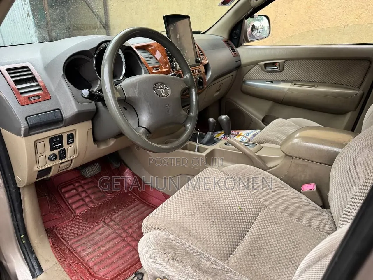 Toyota Fortuner 2010 Gold
