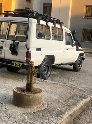 Toyota Land Cruiser 70 1995 White