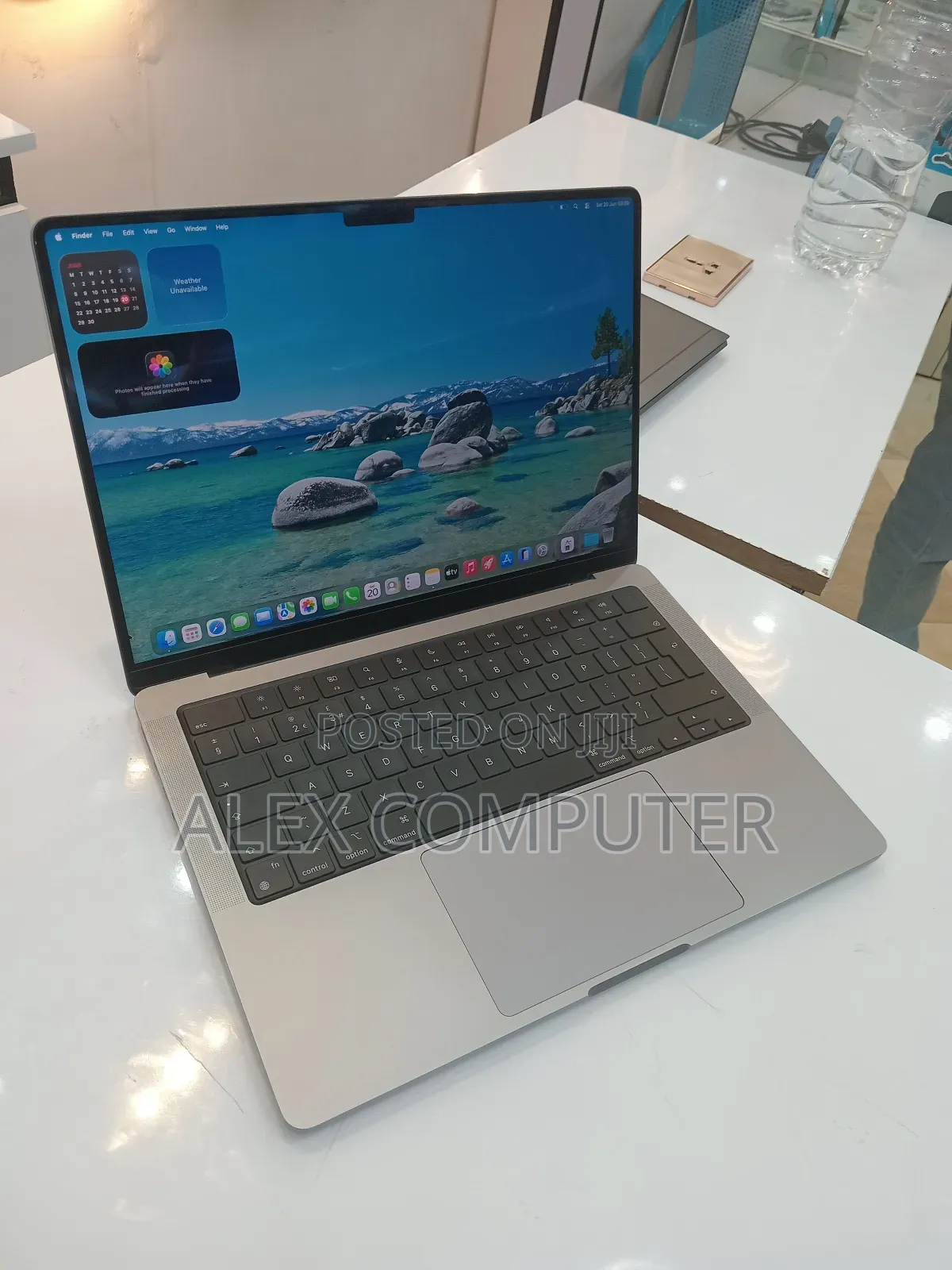 New Laptop Apple MacBook Pro 2021 M1 16GB Apple M1 Pro SSD 512GB