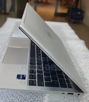 New Laptop HP EliteBook 830 G9 16GB Intel Core i5 SSD 512GB