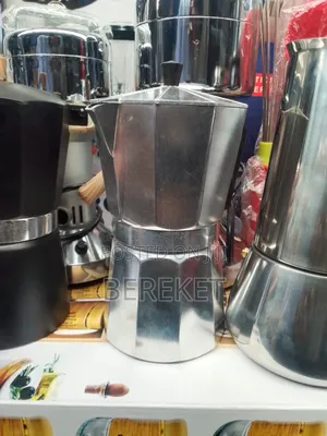 Classic Silver Aluminium Moka Pot (የምድጃ ላይ የቡና ማፍያ)
