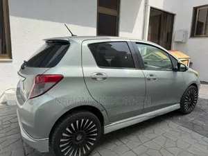 Toyota Yaris 2012 Silver