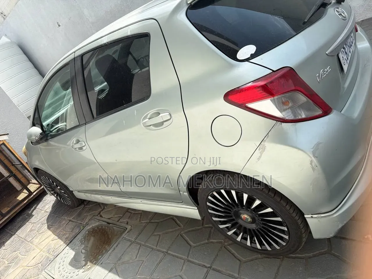 Toyota Yaris 2012 Silver