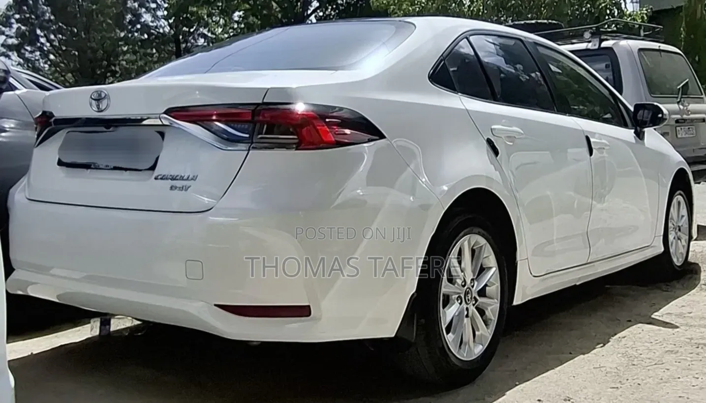 Toyota Corolla 2022 Ivory