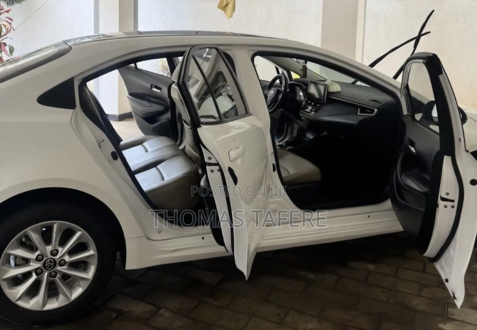 Toyota Corolla 2022 Ivory