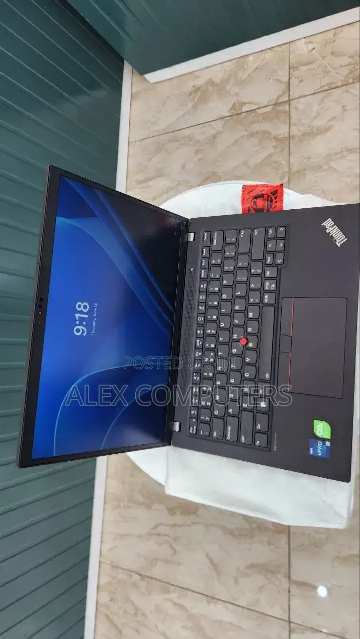 New Laptop Lenovo ThinkPad T14s G4 16GB Intel Core i7 SSD 1T