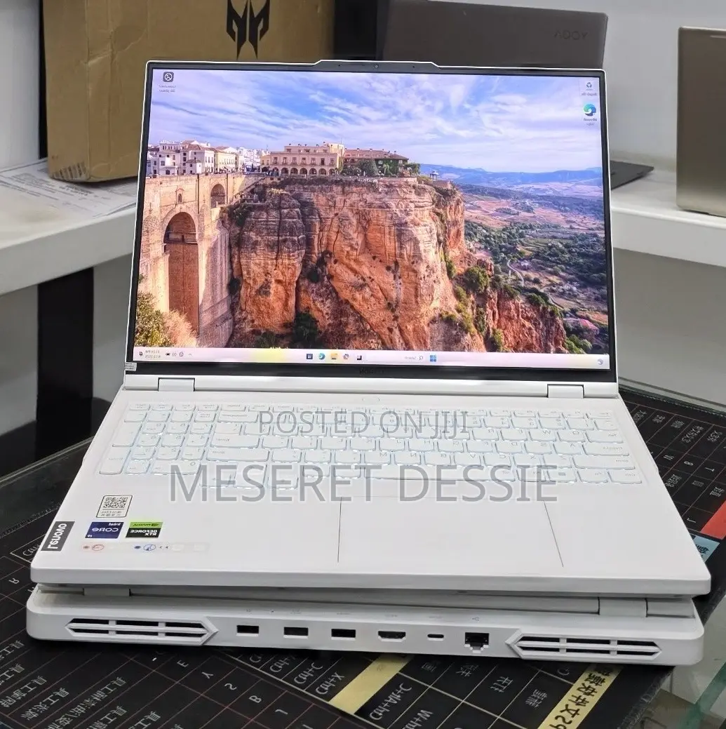 New Laptop Lenovo 16GB Intel Core i9 SSD 1T