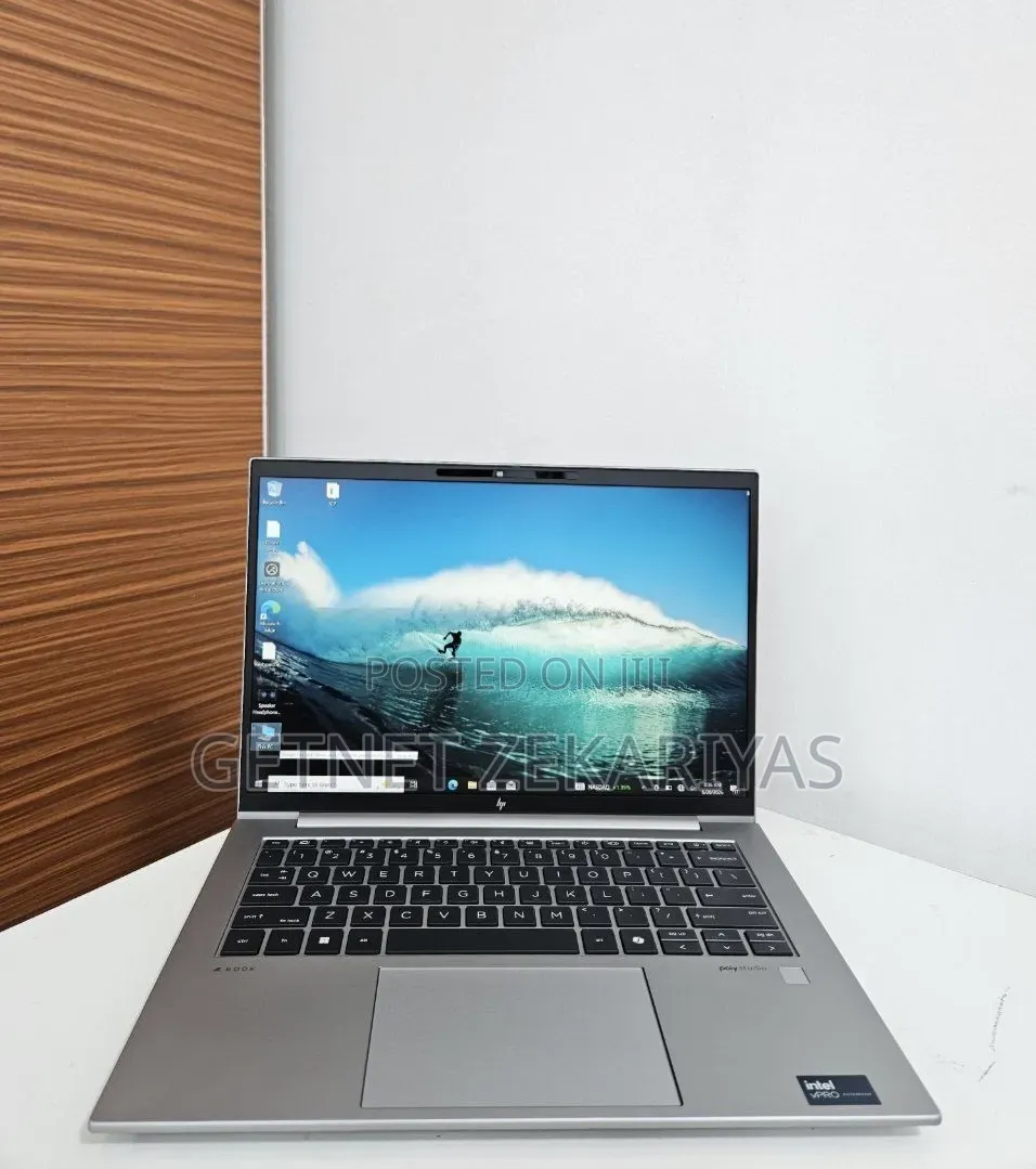 New Laptop HP ZBook Firefly 14 G11 16GB Intel Core Ultra 7 SSD 512GB