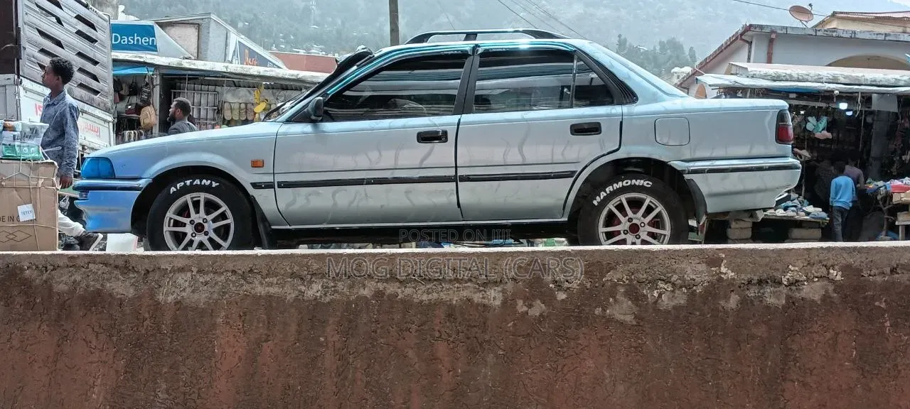 Toyota Corolla 1991 Blue