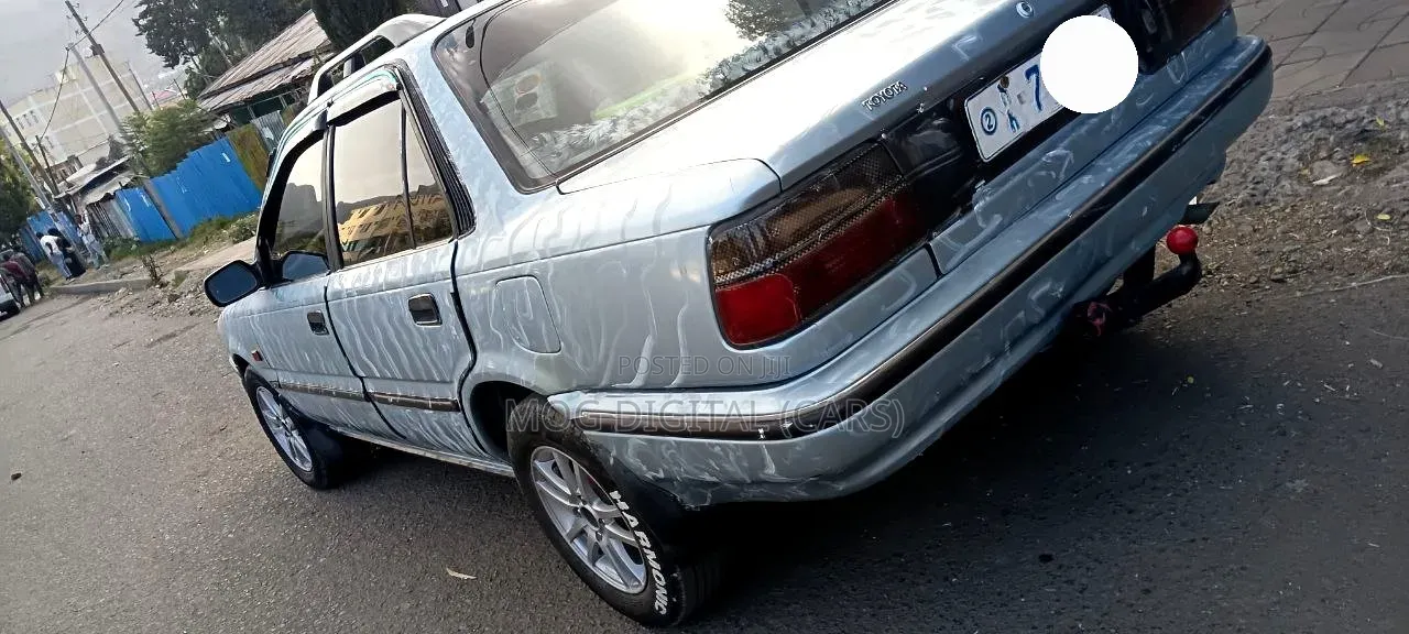 Toyota Corolla 1991 Blue