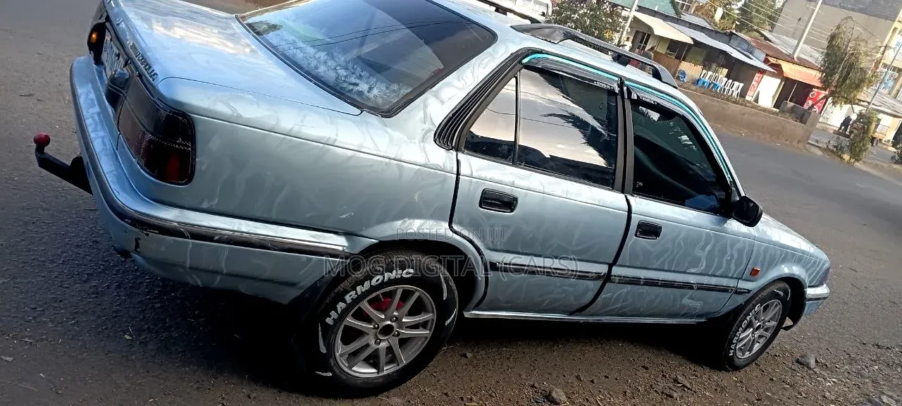 Toyota Corolla 1991 Blue