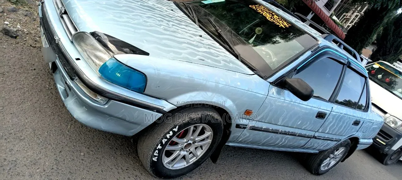 Toyota Corolla 1991 Blue