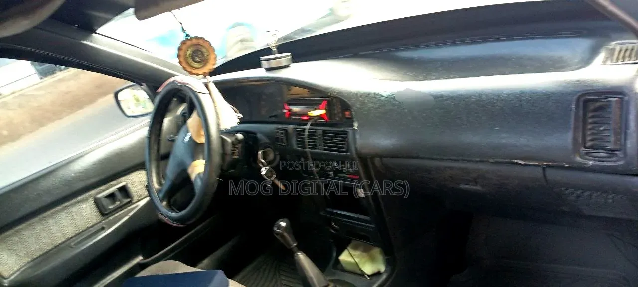 Toyota Corolla 1991 Blue
