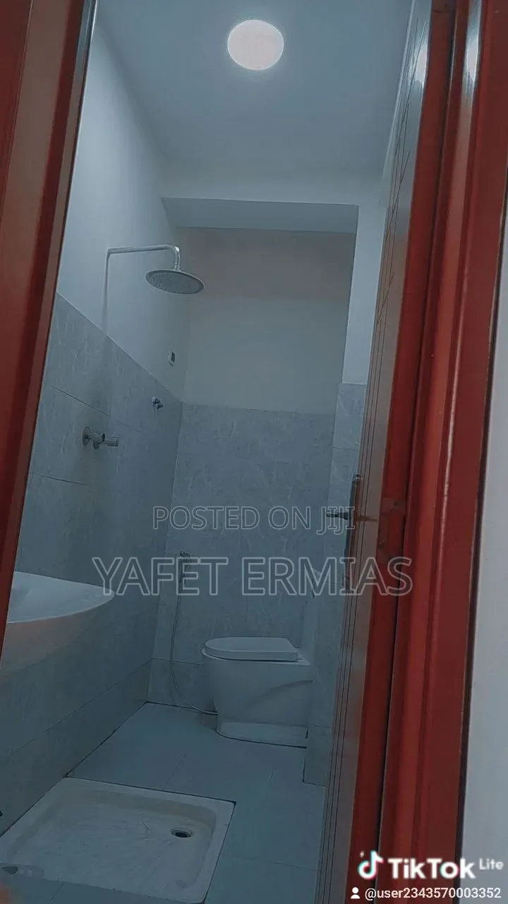Furnished 5bdrm House in Yeka for sale