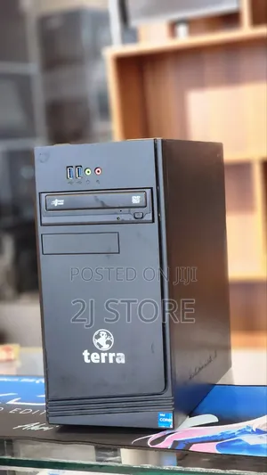 Desktop Computer 8GB Intel Core i5 SSD 512GB